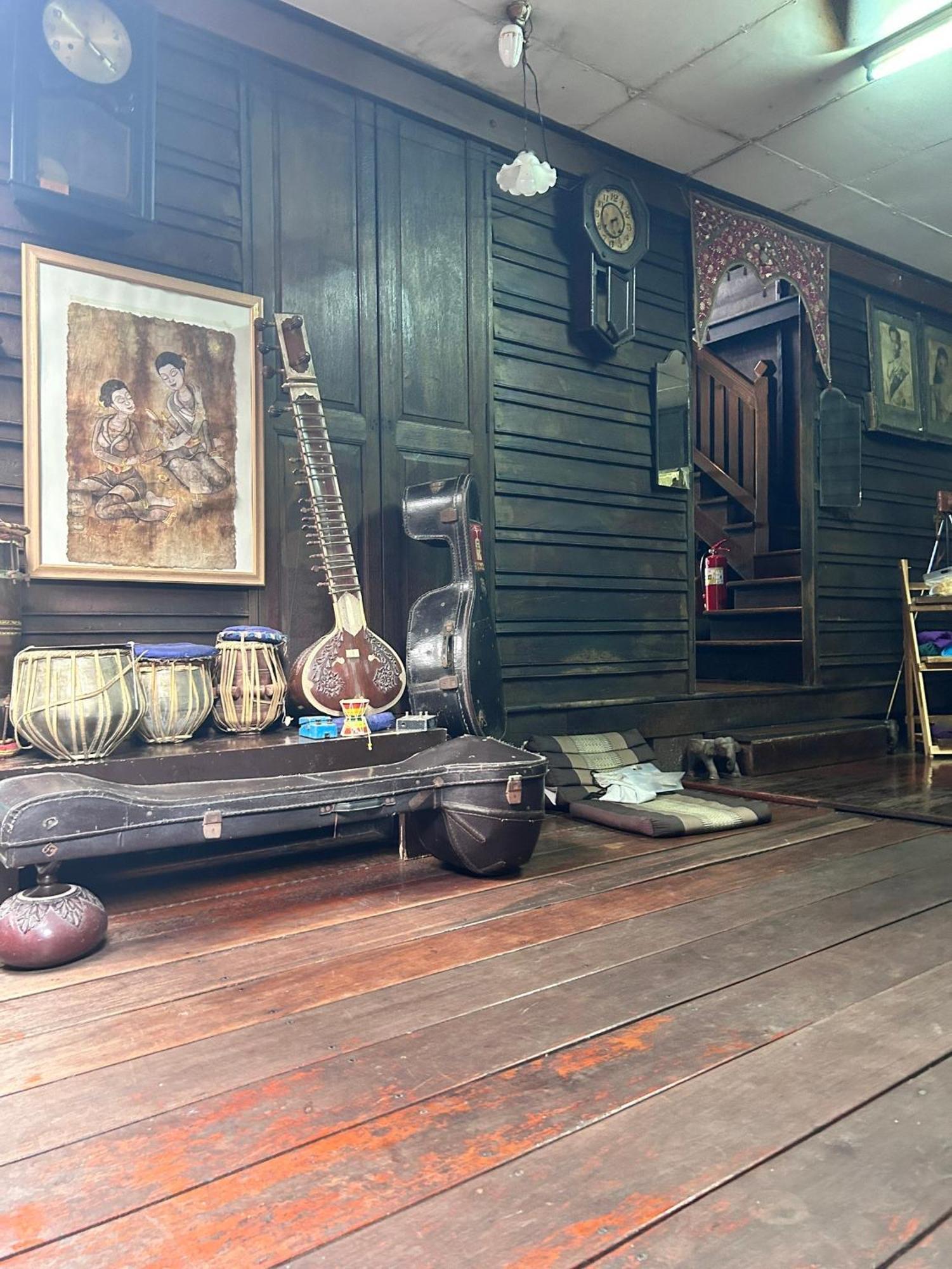 Chest'S Place Банкок Екстериор снимка